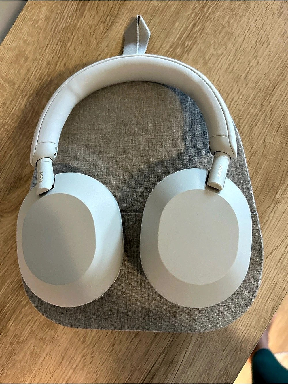 Sony WH-1000XM4 Wireless Noise-Canceling Headphones - Silver